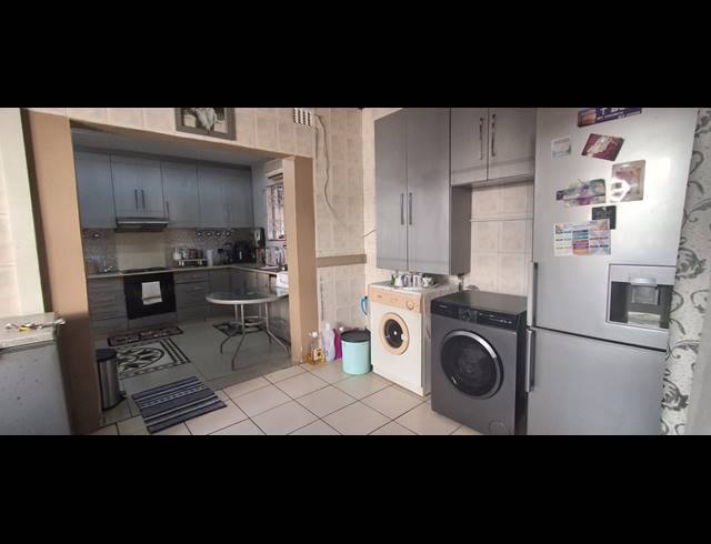 5 BEDROOM FREEHOLD FOR SALE IN STARWOOD